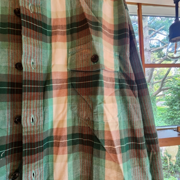 Land's End long sleeved shirt - Picture 3 of 5